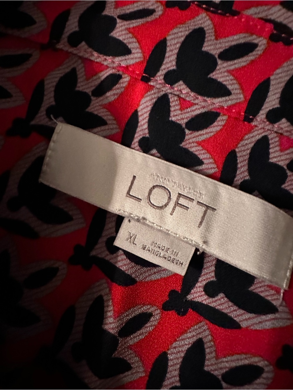 Red/Black Geometric Print Button-Down Blouse - LOFT XL - Picture 4 of 5